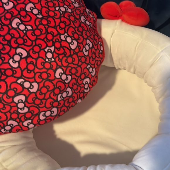 Hello kitty Sanrio jazware pet bed NWT - Picture 7 of 9
